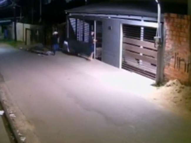 ASSISTA: Vídeo mostra ação de bandidos que cometeram roubo na casa de vereador   Rondoniaovivo.com